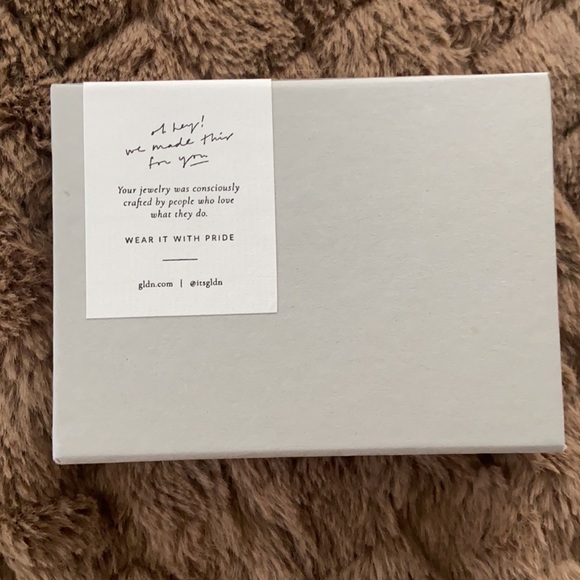 ✨ Gorgeous 14k Gold Dandelion Necklace ✨ - Picture 6 of 7